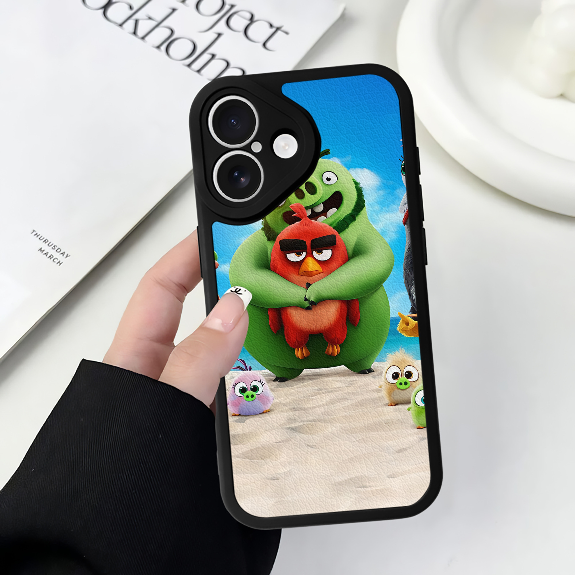 （画像用） Angry Birds アングリーバード 【iPhone 16シリーズ対応】シリコンスマホケース（レザー調） 材質：シリコン